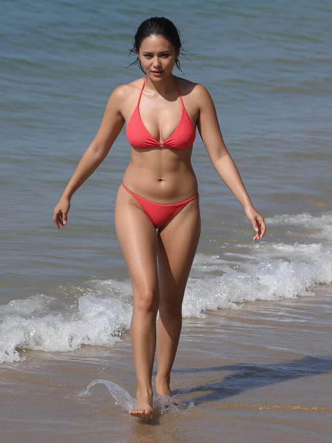 Image exemple pour le prompt bikini IA « Marche dans les vagues »